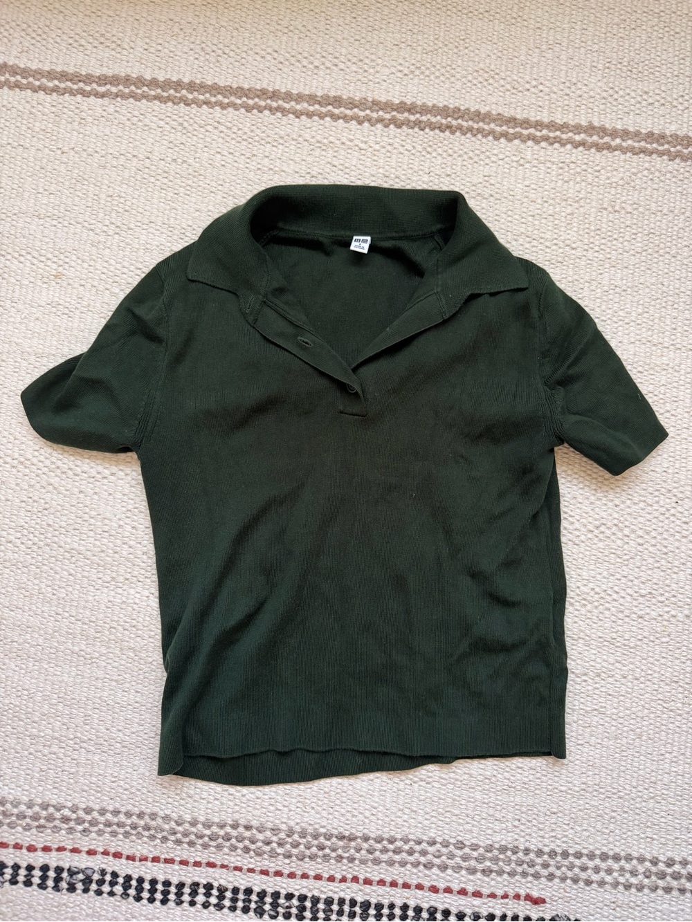 Uniqlo Women's Polo Short-Sleeve Sweater in Forest Green - Picture 2 of 4